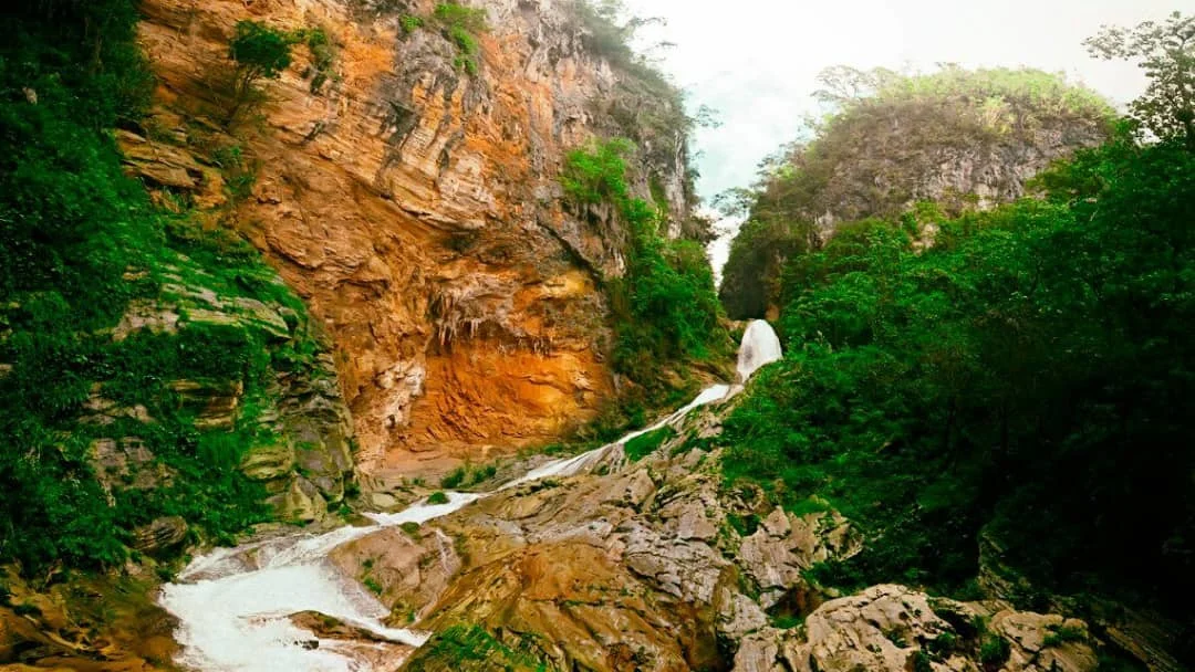 Cascada "Salto del Caburní"